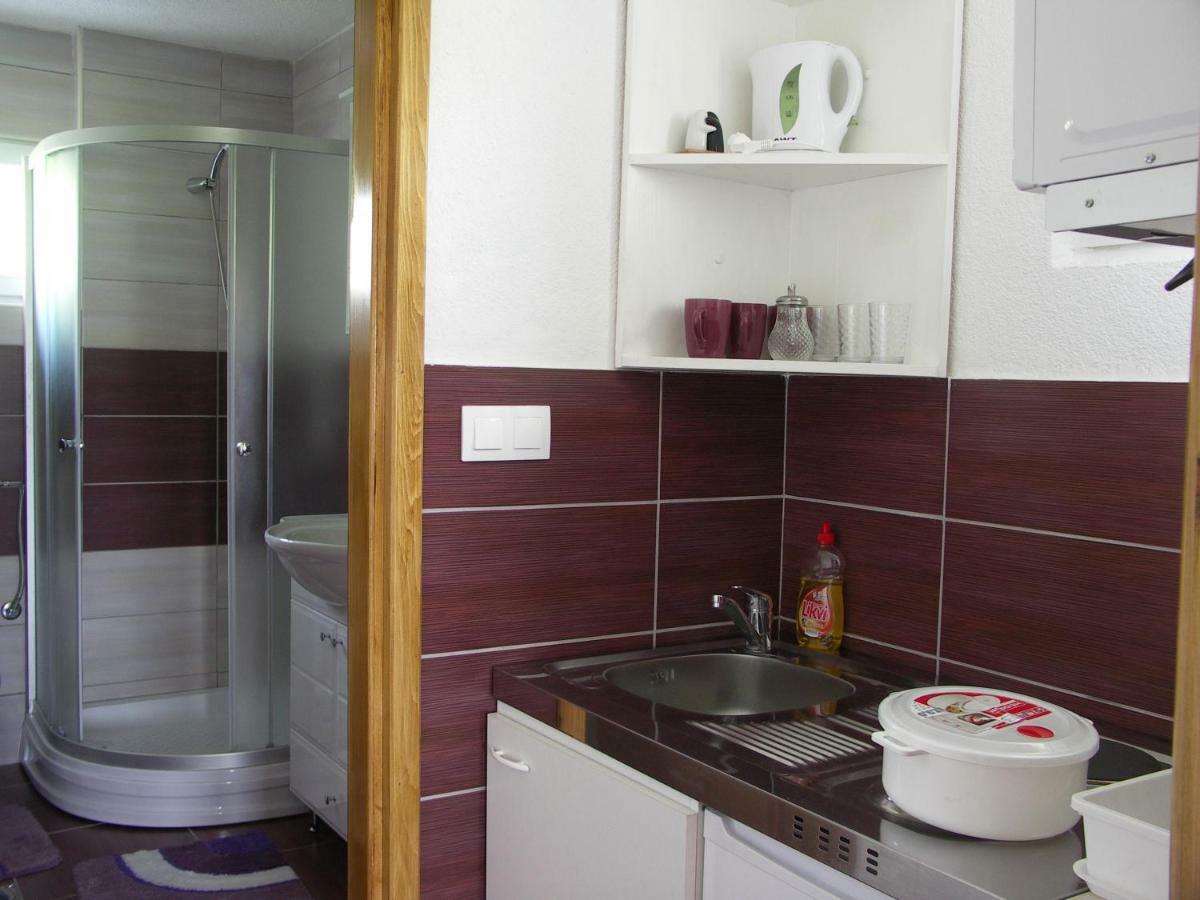 Apartments Zegarac House Кореница Екстер'єр фото